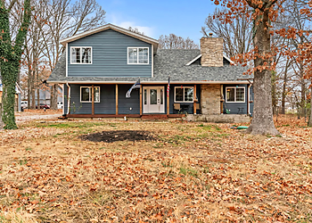 Springfield Real Estate Agents Michelle Cantrell - CANTRELL REAL ESTATE