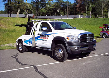 Mike's Auto Towing New Haven Towing Companies