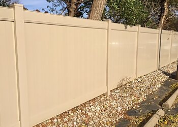 Cincinnati Fencing Contractors Mills Fence Co.