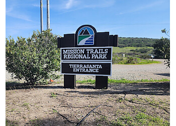 San Diego hiking trail Mission Trails Regional Park