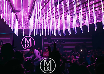 Ontario Night Clubs Mix Champagne Lounge