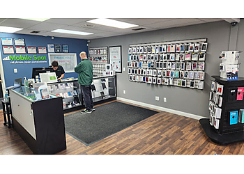 Mobile Spot - Des Moines, IA Cell Phone Repair - Field Work Image