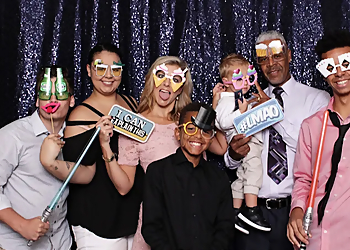 Tulsa Photo Booth Companies Mod Fox Photobooth