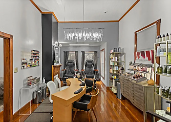 Mode Salon - Gainesville, FL Beauty Salons - Salon Interior Image