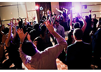 Pittsburgh Djs Modern Era Weddings