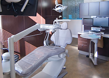 Eugene Cosmetic Dentists Molly Vendetti, DMD - DENTISTRY @ THE TEN