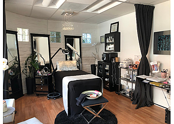 Escondido Beauty Salons Mon Cherie Lash & Esthetitician