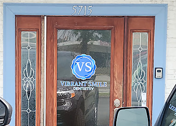 Norfolk Cosmetic Dentists Monleudy Bracken, DDS - VIBRANT SMILE DENTISTRY