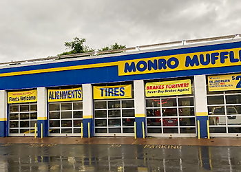Monro Auto Service and Tire Centers Waterbury Car Repair Shops image 1