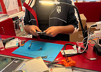 Moon Cell - Reno, NV Cell Phone Repair - Business Interior Image