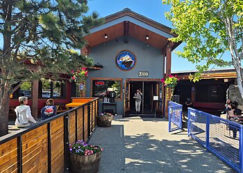 Anchorage Pizza Places Moose's Tooth Pub & Pizzeria