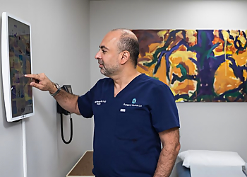 Moshe Barnajian, MD, FASCRS Moshe Barnajian, MD, FASCRS - Los Angeles, CA Proctologists - Doctor Working Image