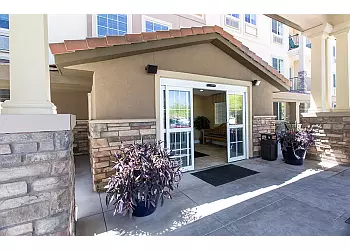 3 best assisted living facilities in phoenix az threebestrated