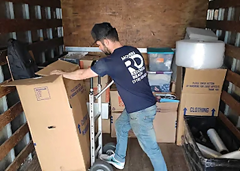 Movers of Redondo Beach - Torrance, CA Moving Companies - Team Working Image