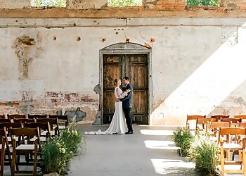 Charlotte Wedding Photographers Moving Mountains Studios