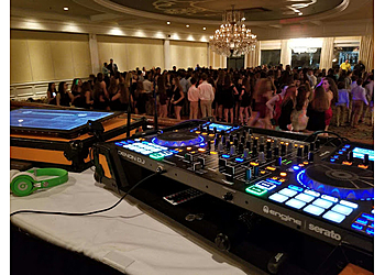 Buffalo Djs Moving Music