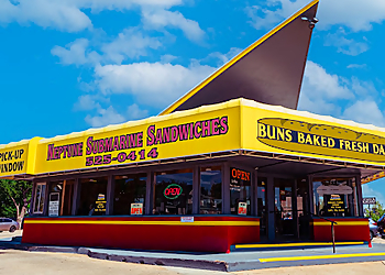 NEPTUNE SUBMARINE SANDWICHES - Oklahoma City, OK Sandwich Shops - Restaurant Entrance Image