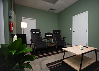 Birmingham Physical Therapists Nate Bower, PT, DPT, SCS - UNCOMMON PHYSICAL THERAPY