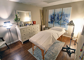 Natural Healing Wellness Center - Pompano Beach, FL Acupuncture - Clinic Interior Image