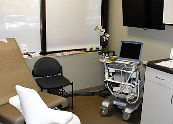 Santa Clarita Gynecologists Navid Navizadeh, MD, FACOG - VALENCIA CENTER FOR WOMEN's HEALTH