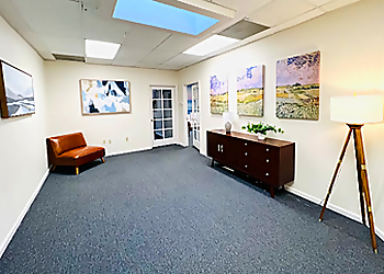 Navmoon Singh Mann, MD - Stockton, CA Psychiatrists - Clinic Interior Image