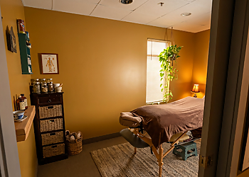 Needle & Herb Acupuncture - Rochester, NY Acupuncture - Treatment Room Image