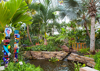 Rockford Places To See Nicholas Conservatory & Gardens