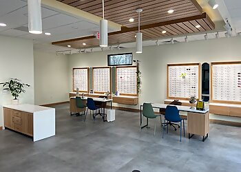 Columbus Eye Doctors Nicholas King-Smith, OD - PINNACLE EYECARE