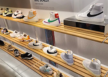 Chicago Shoe Stores Nike Chicago