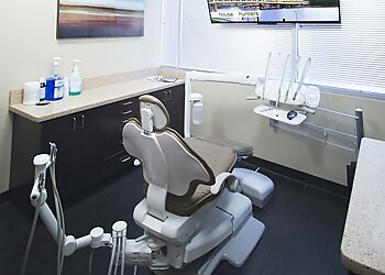 Houston Cosmetic Dentists Nishano Thomas, DMD - MEMORIAL PARK DENTAL SPA