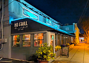 Norfolk American Restaurants No Frill Bar and Grill