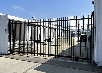 Huntington Beach Fencing Contractors No Limit Fence Company