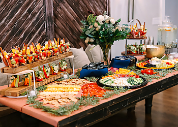 North Meets South Catering - Clarksville, TN Caterers - Table Setup Image