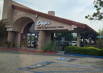Santa Clarita Pizza Places Oggi's Pizza & Brewing Co Santa Clarita