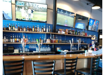 3 Best Sports Bars in Peoria, IL - Expert Recommendations