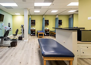 Glendale Physical Therapists Omid Farvili, PT - DYNAMIC PHYSICAL THERAPY