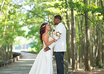 Savannah Wedding Photographers One Moment One Shot Photography