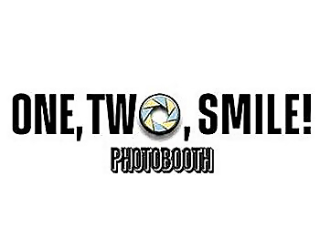 Oakland Photo Booth Companies One, Two, Smile! Photobooth