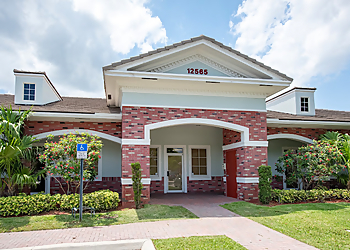 Oscar Gonzalez, D.D.S. - FLAMINGO COMMONS DENTAL - Davie, FL Dentists - Clinic Interior Image