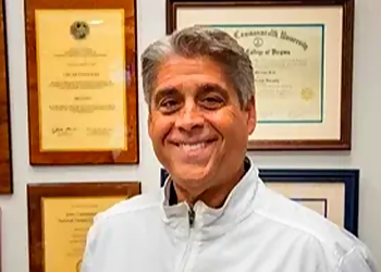 Oscar Gonzalez, D.D.S. - FLAMINGO COMMONS DENTAL Oscar Gonzalez, D.D.S. - FLAMINGO COMMONS DENTAL - Davie, FL Dentists - Doctor Portrait Image