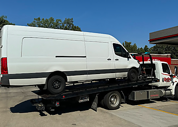 Overland Tow Service - Overland Park, KS Towing Companies - Emergency Service Image