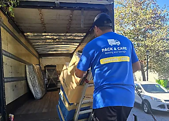 PACK & CARE Moving and Storage - Paterson, NJ Moving Companies - Team Working Image