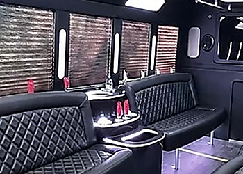 PHX Limos & Airport Car Service - Glendale, AZ Limo Service - Facility Image