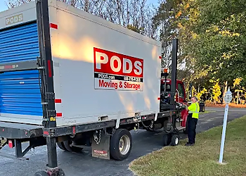 PODS Moving & Storage - Shreveport, LA Moving Companies - Field Work Image
