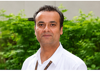 Pankaj Chopra, MD - PRIMARY CARE WALK-IN MEDICAL CLINIC Pankaj Chopra, MD - Gilbert, AZ Primary Care Physicians - Doctor Portrait Image
