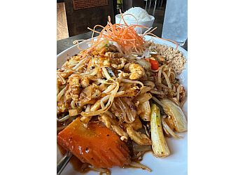3 Best Thai Restaurants in Long Beach, CA - ThreeBestRated