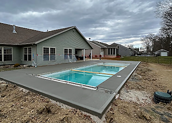 Paramount Pool Service Paramount Pool Service - Akron, OH Pool Services - On-Site Service Image