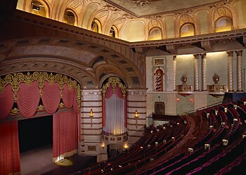 Cedar Rapids Places To See Paramount Theatre