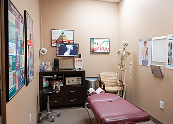 Parkway Chiropractic - Peoria, AZ Acupuncture - Treatment Room Image