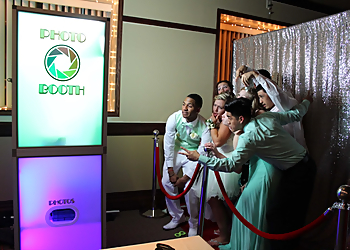 Madison Photo Booth Companies Party Picturebooth Madison & Milwaukee